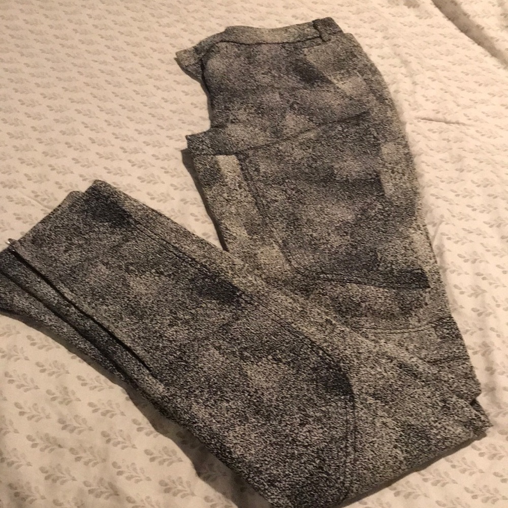 Diane Von Furstenberg lined pants sz 4